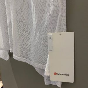 BRAND NEW LULULEMON TSHIRT WITH TAGS